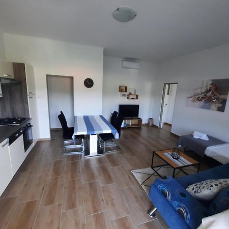Marovito Apartment Supetarska Draga Exterior photo