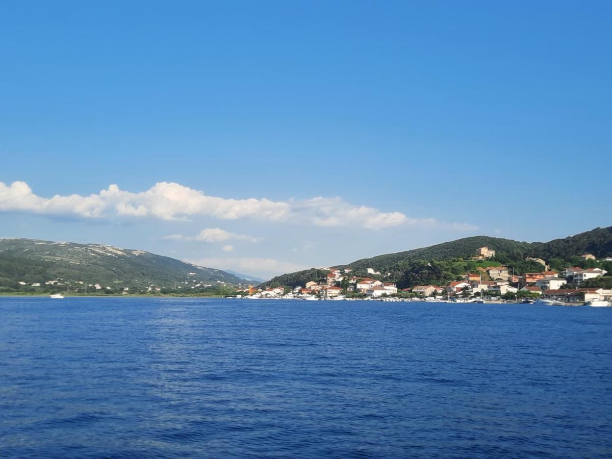 Marovito Apartment Supetarska Draga Exterior photo