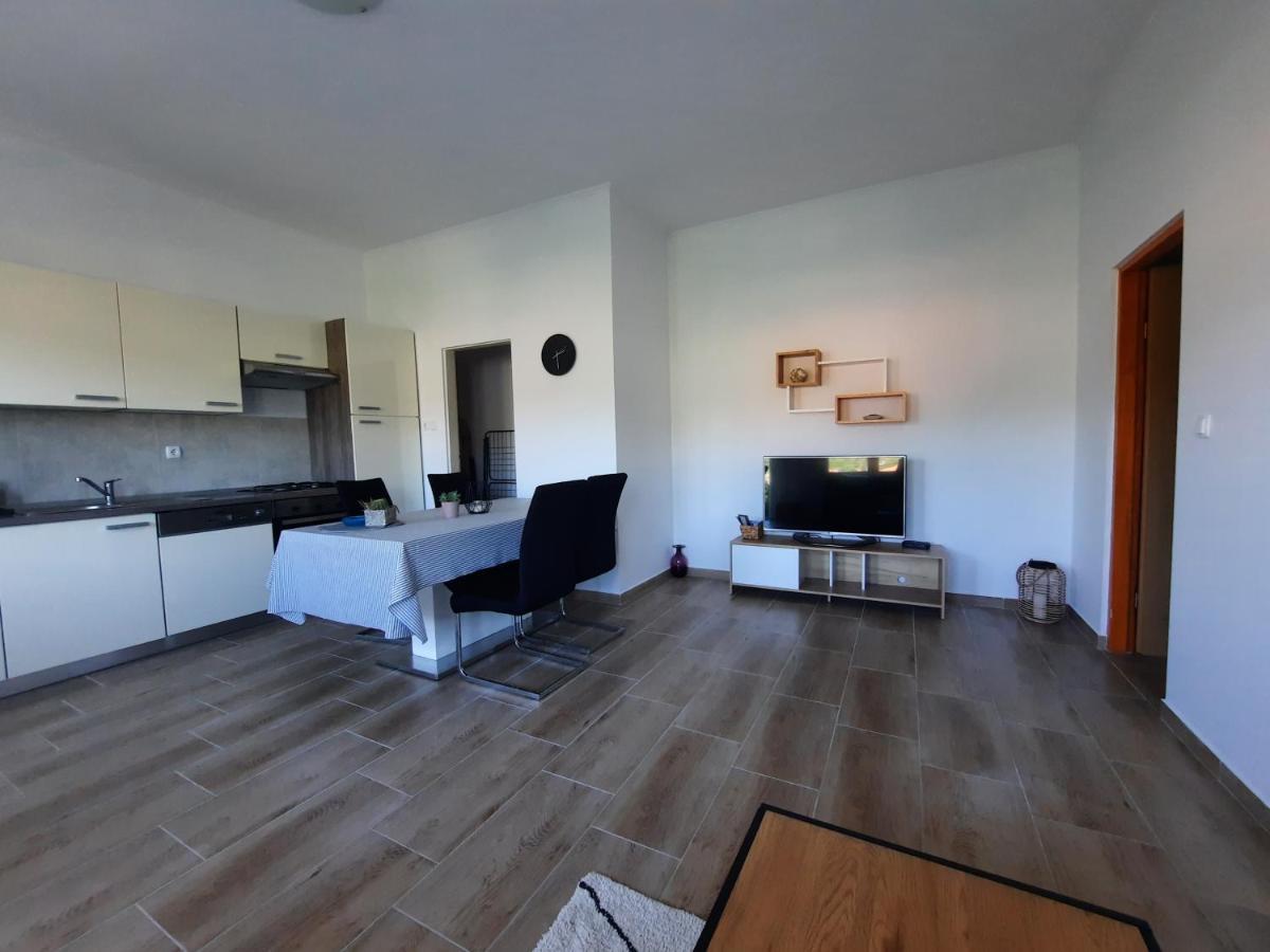 Marovito Apartment Supetarska Draga Exterior photo