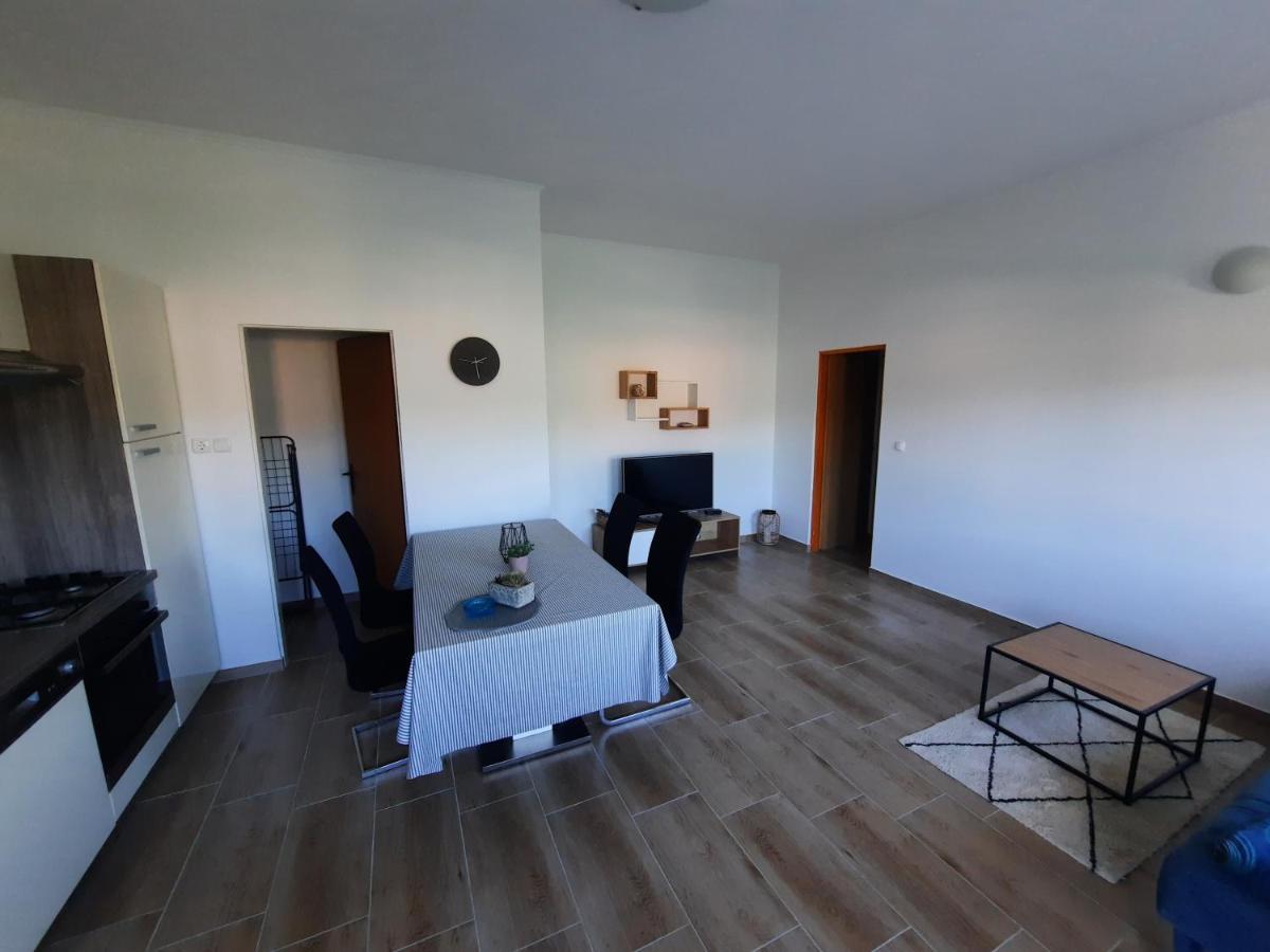 Marovito Apartment Supetarska Draga Exterior photo